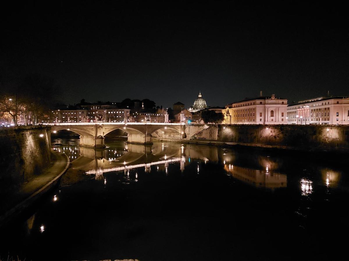 Pantofola Del Papa Luxury At Vatican Apartment Rome Exterior photo